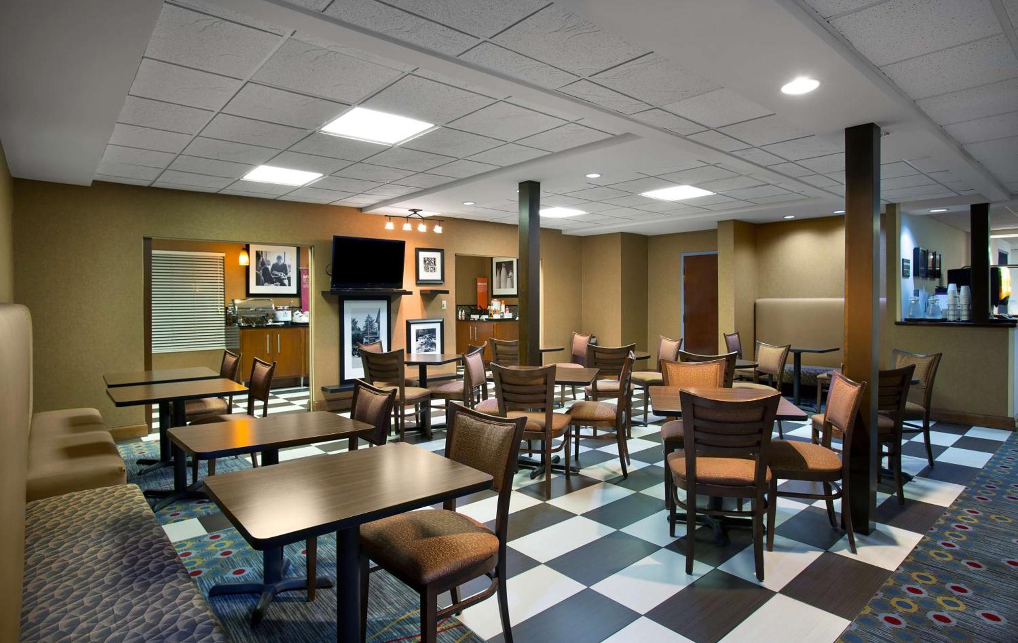 Hampton Inn Helen Esterno foto